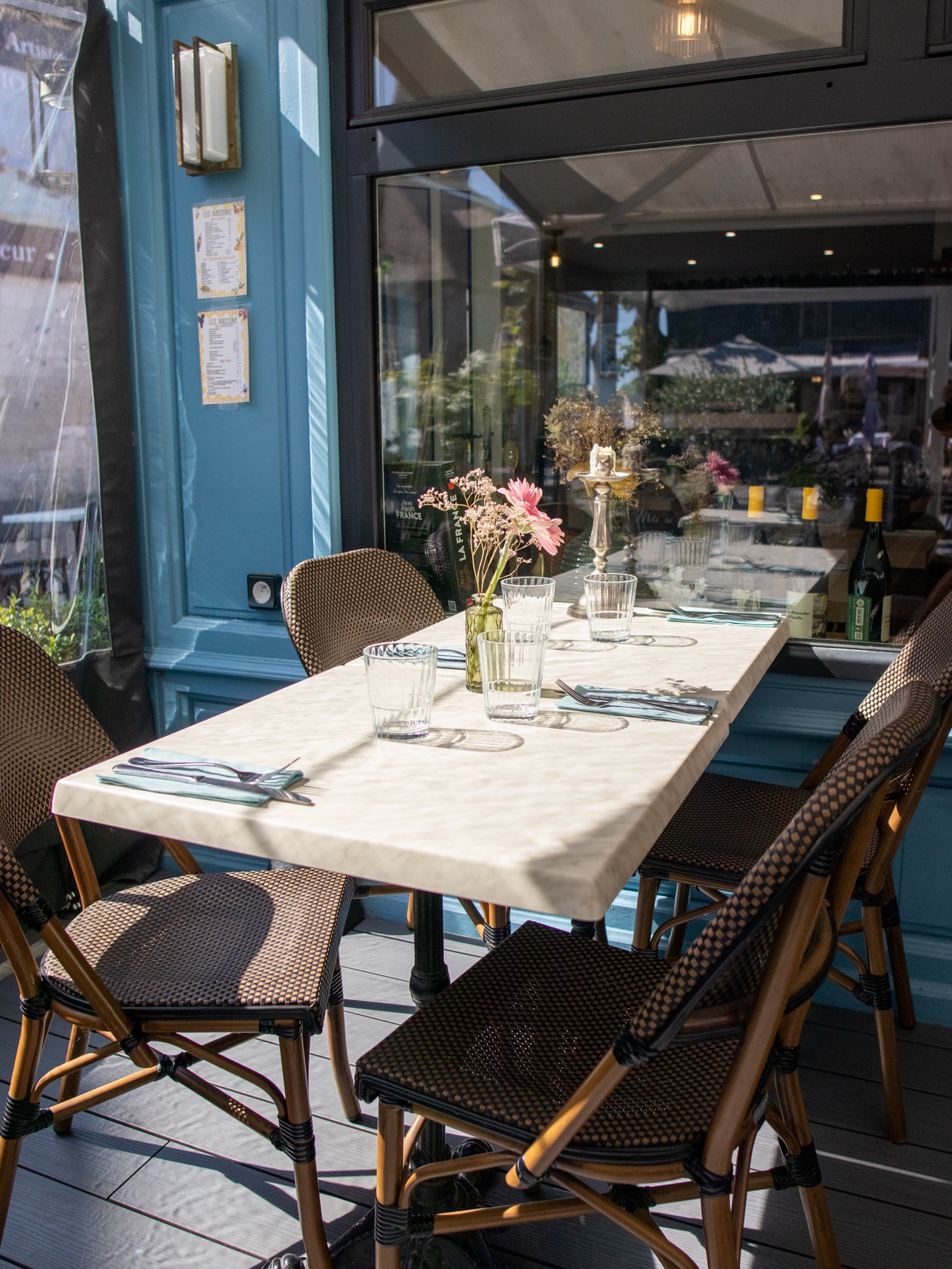 Table en terrasse